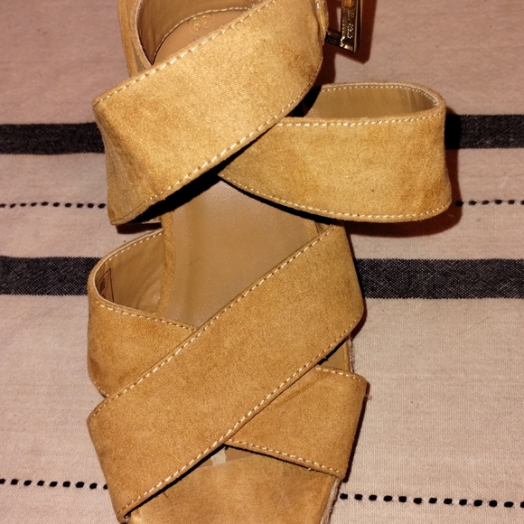❤️ 2/$30 ❤️ PROMOD BROWN SUEDE SUMMER WEDGES SIZE 38 - Picture 3 of 4